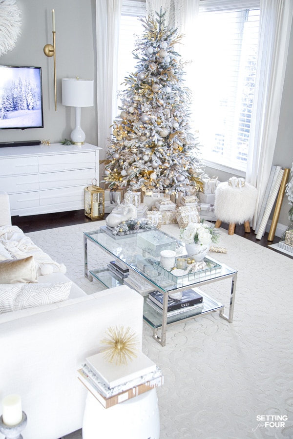 Christmas Coffee Table Decor Ideas