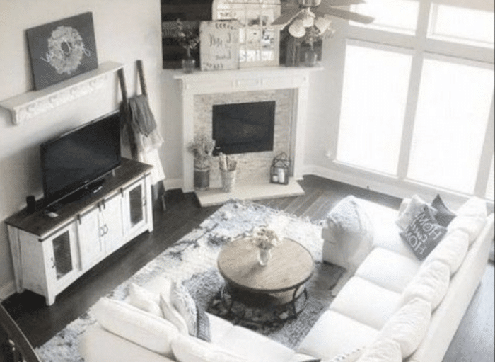Furniture Arrangement Ideas For A Corner Fireplace. How Tto arrange furniture in a living room with a corner fireplace.