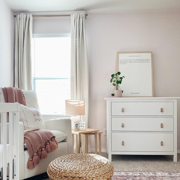 SW Agreeable Gray nursery paint color.