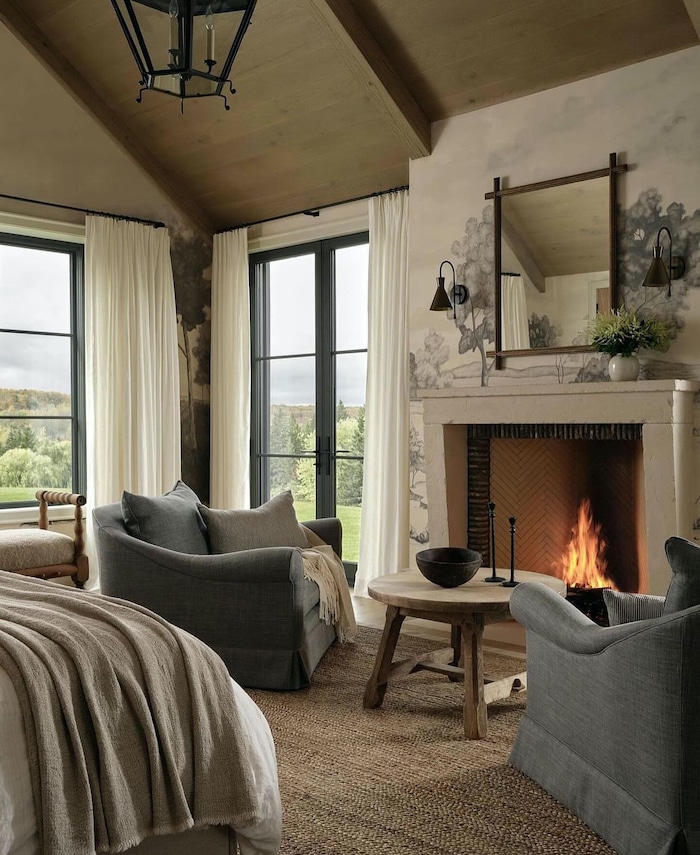 Inexpensive Ways to Make Your Home Look Expensive! home decor ideas. budget. cozy decor. neutral decor ideas for the home.