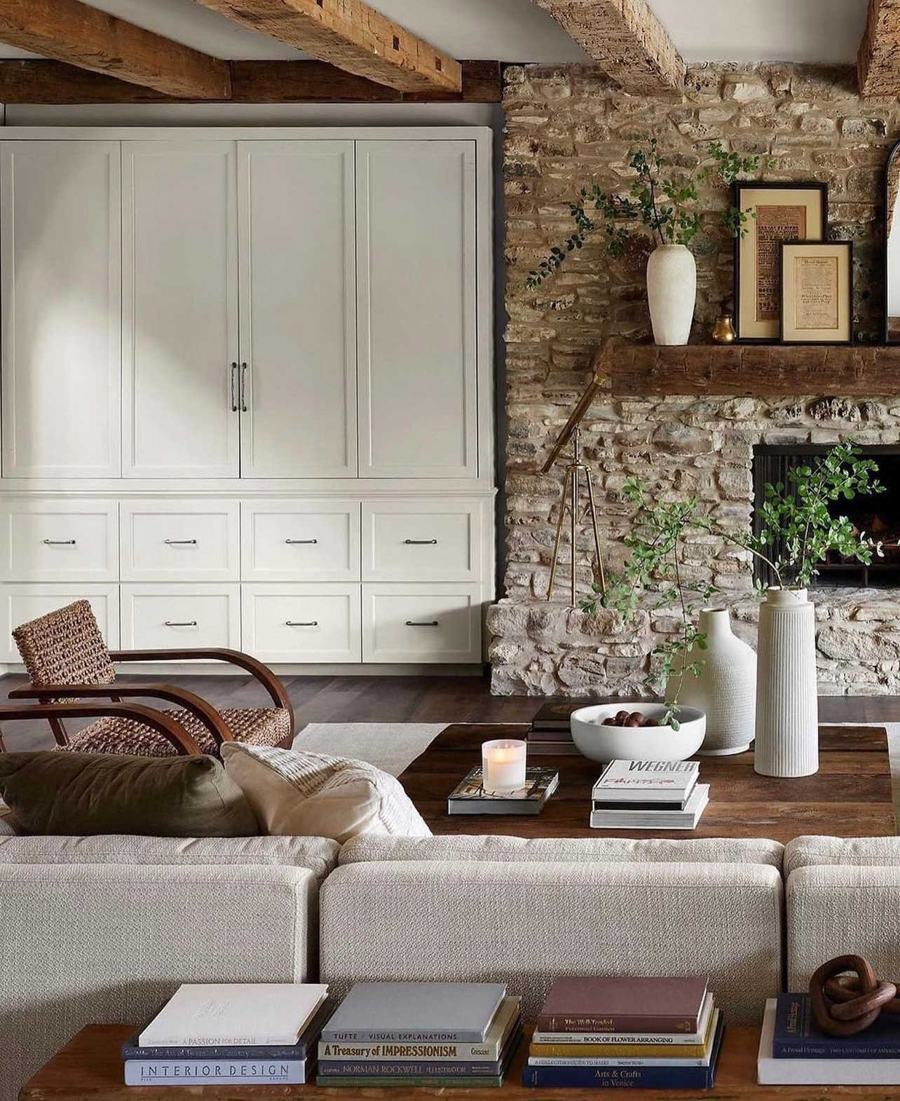 Inexpensive Ways to Make Your Living Room Look Expensive! - Setting For