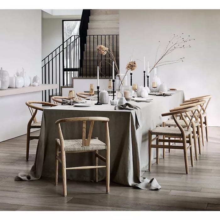 Neutral Fall Dining Room Decor Ideas. fall centerpiece, earthy colors, warm colors, fall tablescape idea.