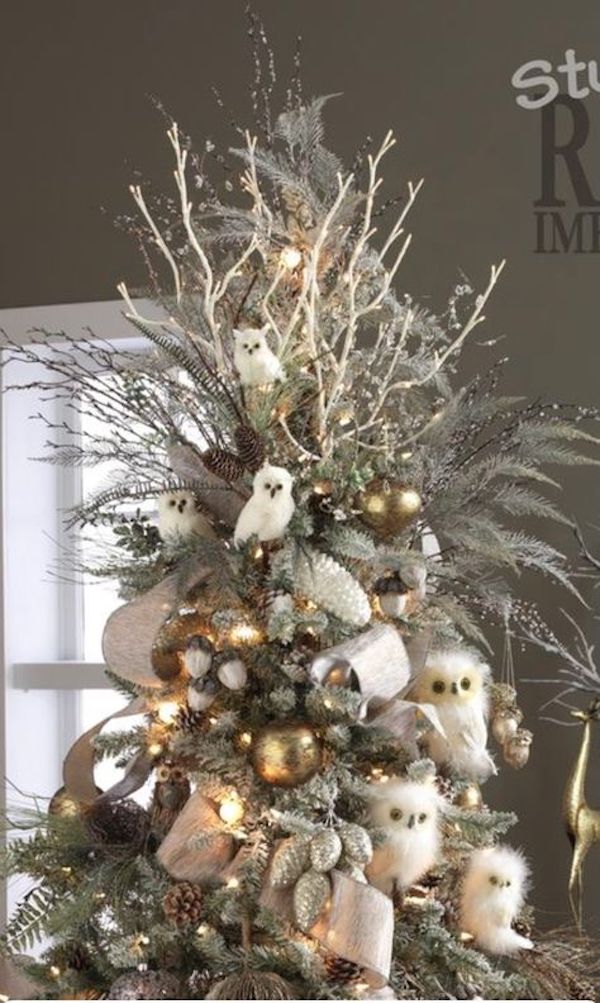 Woodland Christmas Tree Decor Ideas & Christmas Tree Topper. Woodland Christmas tree ornaments, owl ornaments, inexpensive, holiday decor, Christmas tree theme, Christmas aesthetic, Christmas tree colors, Christmas tree lights, cozy, elegant, decor ideas.