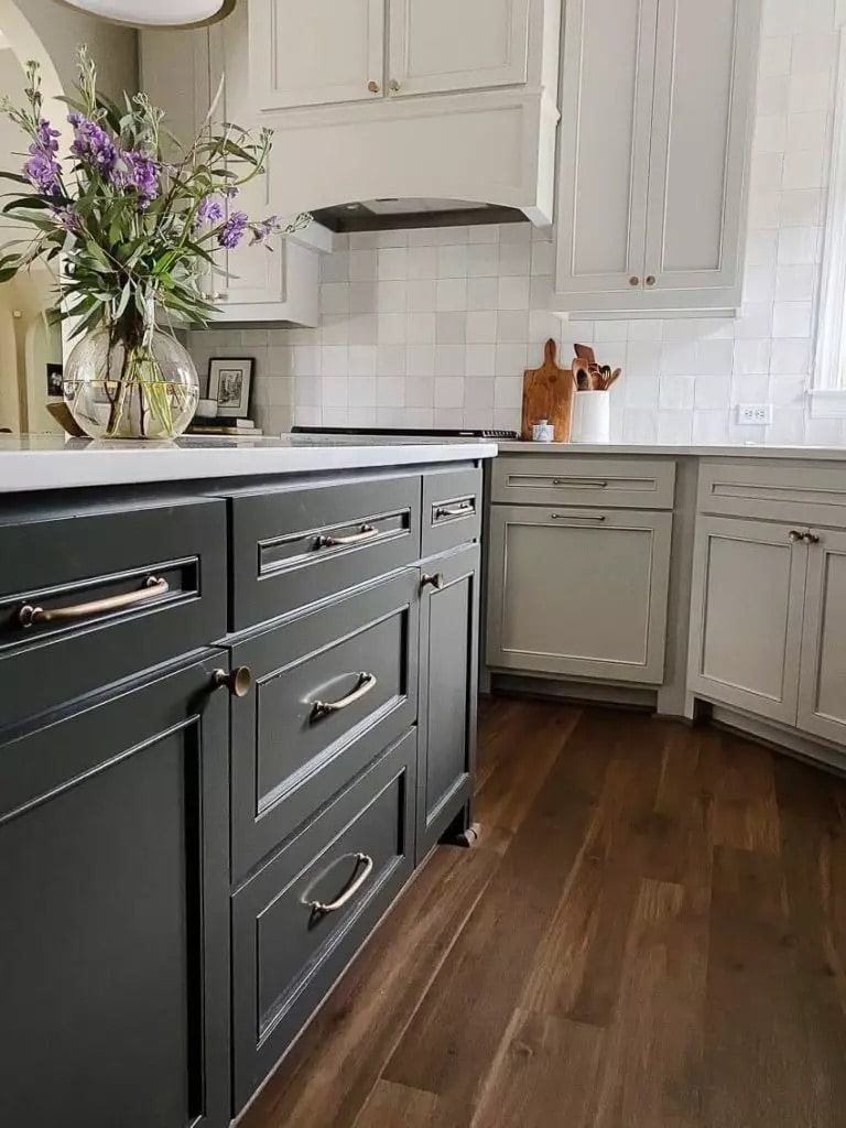 Sherwin Williams Urbane Bronze Kitchen Island Paint Color Inspiration. dark paint color that coordinates with white shaker cabinets, greige kitchen cabinetry and beige cabinets. kitchen color palette, colour scheme ideas for a modern, transitional, traditional home, painting ideas